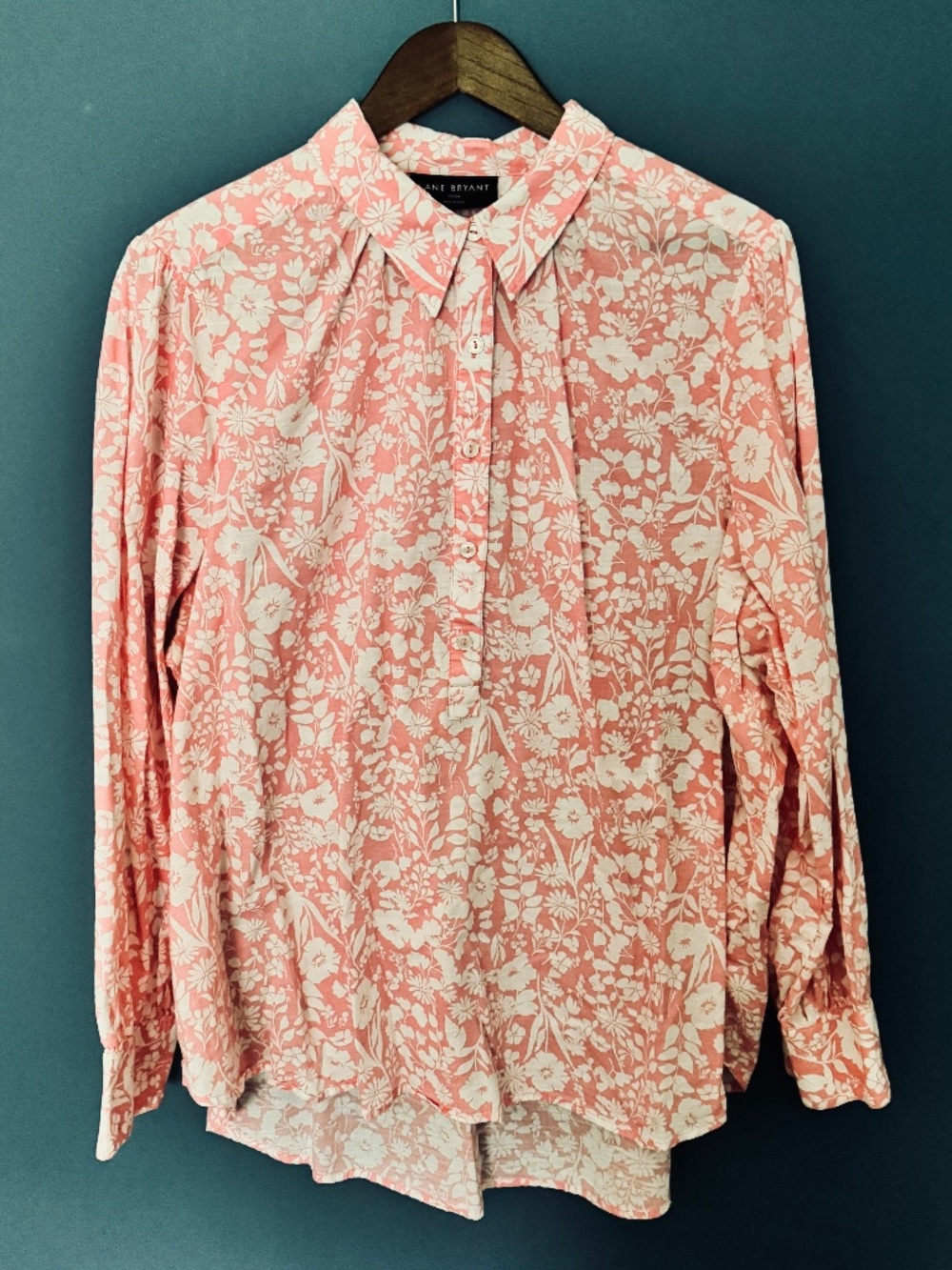 Lane Bryant Floral Button Down Blouse pink/white 22/24 EUC